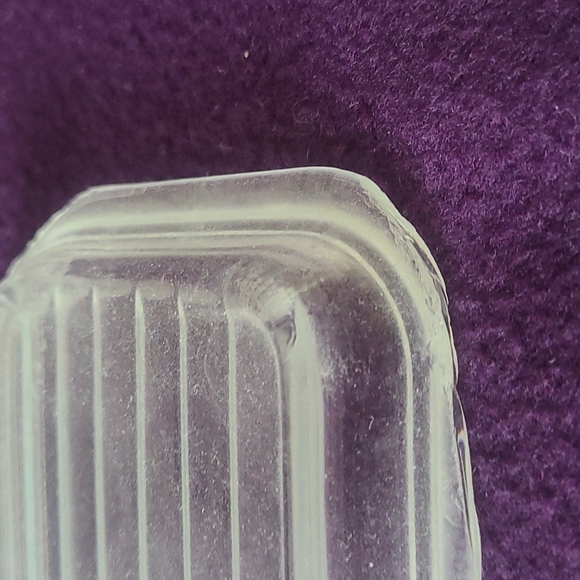 Vintage Pyrex Butterprint small container with lid - Picture 2 of 4